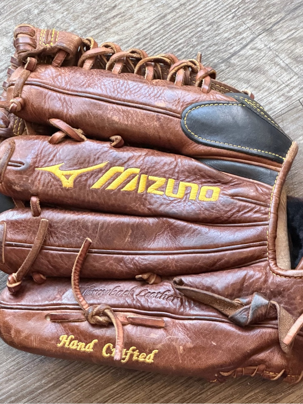 Mizuno Classic Pro GCP1275SS2 12.75” Throwback Leather Baseball Glove
